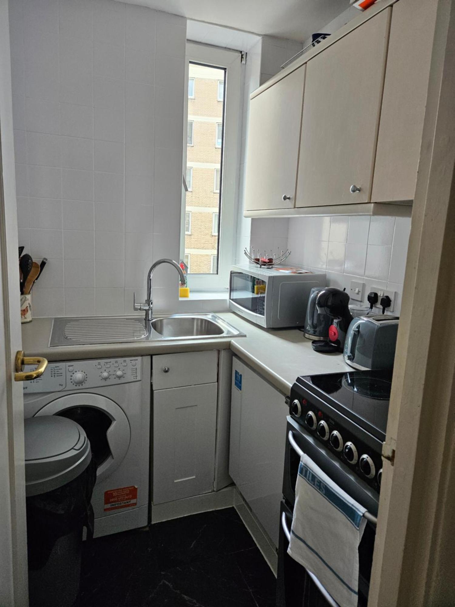 1 Bedroom Near 3museums Apartment *